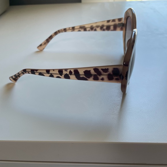 A.J. Morgan Animal Print Filter Cat.3 Sunglasses - Picture 4 of 6